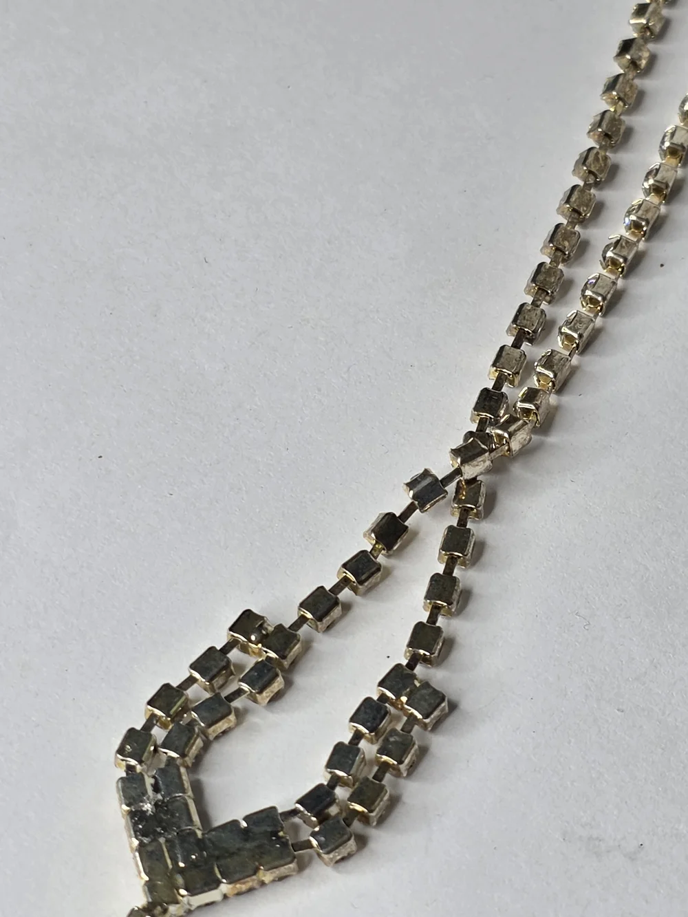 90s style Rhinestone Drop V-Front Necklace - Silver Tone gradual size bling